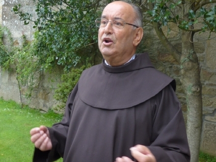 Presentacin do novo nmero da revista Liceo Franciscano en homenaxe a Fr. Hiplito Barrigun